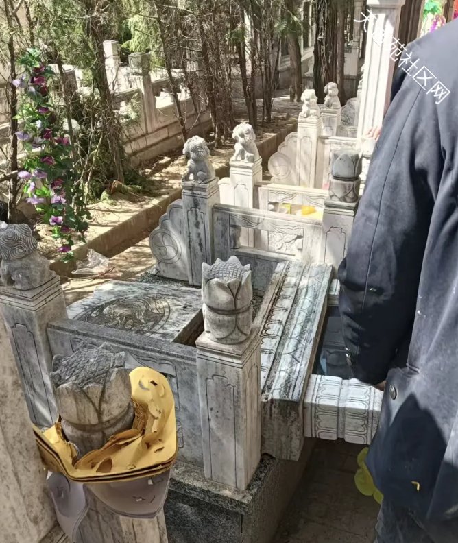 昌平一墓碑倒塌,砸伤扫墓人!公墓方回复……